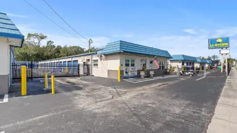 U-Store storage facility view from entrance.