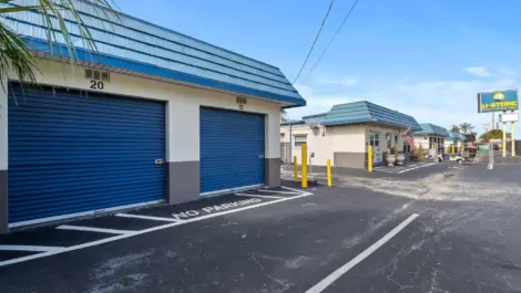 Different angle of Daytona Beach storage facility.