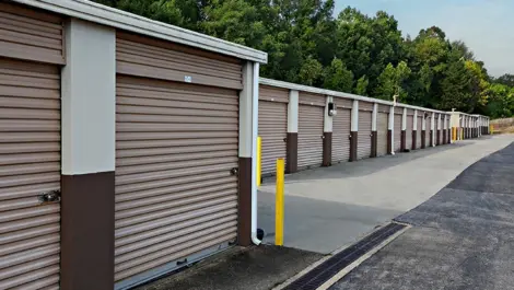 Seabrook Self Storage drive up storage units.