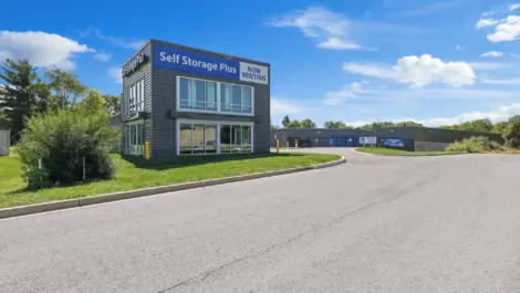 Martinsburg Self Storage exterior image of building.